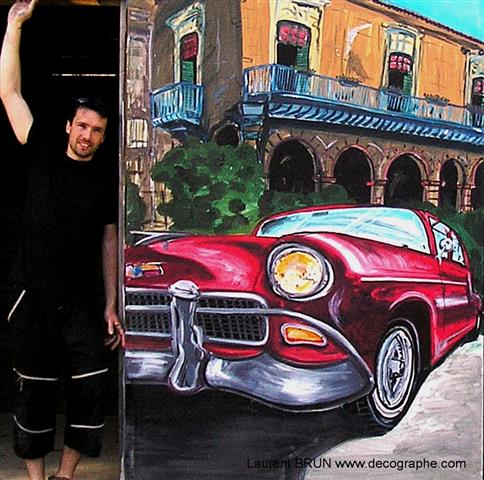 peinture d'un décor sur une voiture cubaine