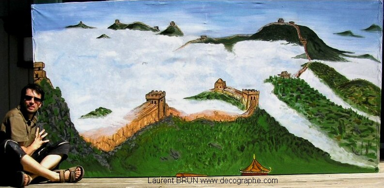 peinture d'un décor sur la muraille de chine
